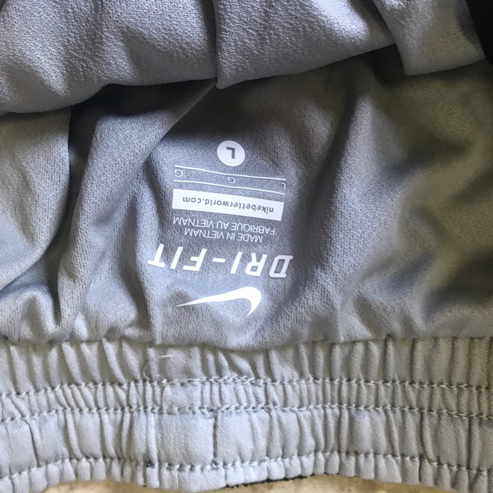 Nike shorts - Picture 2 of 4